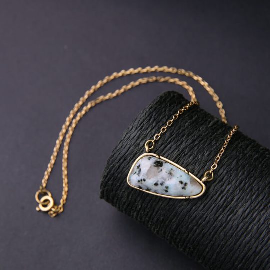 rock-pendant-necklace-6
