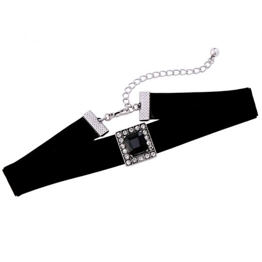 black crystal pendant choker necklace 2